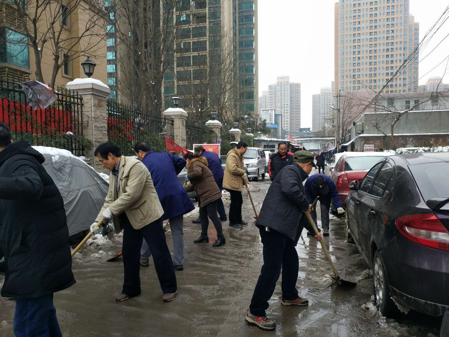 “以雪为令，，，，，，御雪奋战” 西安工业投资集团再行动